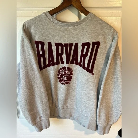 Harvard University Veritas Gray crewneck sweatshirt Small - Picture 1 of 4